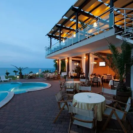 מלון Family Sunrise לוזנטס